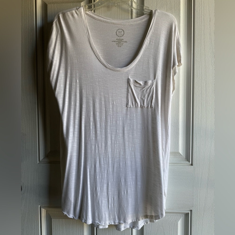 24/7 Maurices Soft White Pocket Tee